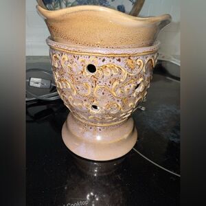 Scentsy Brown and Cream Wax Warmer